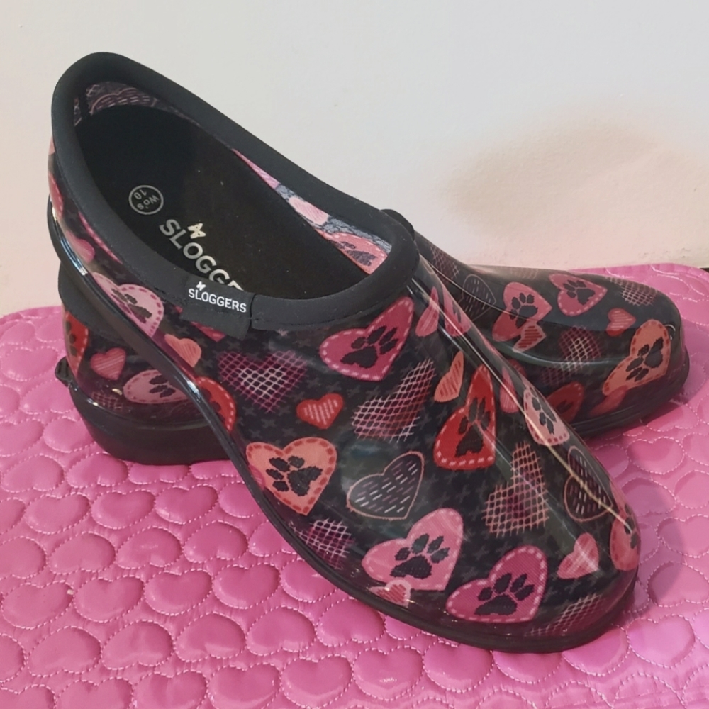 Sloggers Waterproof Outdoor Slip-On Rain & Garden Pink Hearts w/ Paws
